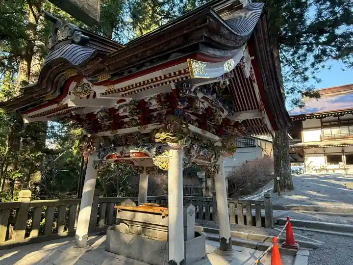 三峯神社の{uncategorized: "未分類", other: "その他", undefined: "問題あり", building: "その他建物", grave: "お墓", sacred_gate: "鳥居", guardian: "狛犬", statue: "像", buddha: "仏像", history: "歴史", nature: "自然", garden: "庭園", animal: "動物", pagoda: "塔", temizu: "手水舎", mountain_gate: "山門・神門", sanctuary: "本殿・本堂", subordinate: "末社・摂社", art: "芸術", scenery: "景色", jizo: "地蔵", ema: "絵馬", goshuin: "御朱印", omikuji: "おみくじ", items: "授与品その他", amulet: "お守り", goshuincho: "御朱印帳", eats: "食事", festival: "お祭り", votive_dance: "神楽", shichigosan: "七五三参", wedding: "結婚式", experience: "体験その他", initially: "初詣", around: "周辺", anti_infection: "感染症対策"}
