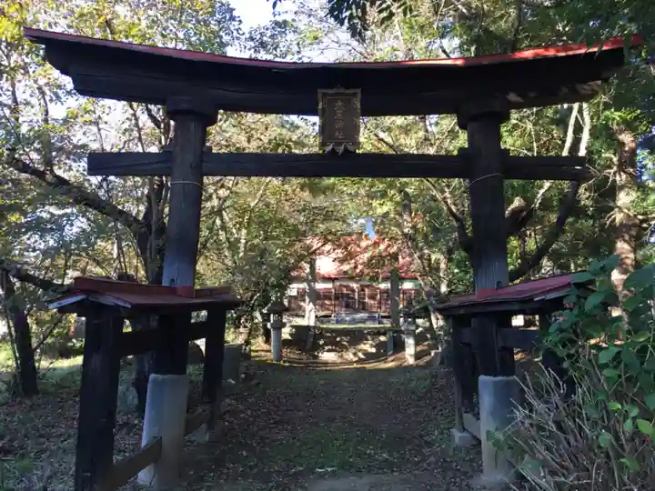 大石神社(甲州市赤尾)の鳥居