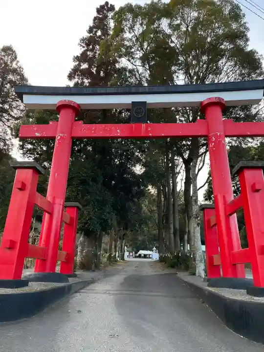 東霧島神社の{uncategorized: "未分類", other: "その他", undefined: "問題あり", building: "その他建物", grave: "お墓", sacred_gate: "鳥居", guardian: "狛犬", statue: "像", buddha: "仏像", history: "歴史", nature: "自然", garden: "庭園", animal: "動物", pagoda: "塔", temizu: "手水舎", mountain_gate: "山門・神門", sanctuary: "本殿・本堂", subordinate: "末社・摂社", art: "芸術", scenery: "景色", jizo: "地蔵", ema: "絵馬", goshuin: "御朱印", omikuji: "おみくじ", items: "授与品その他", amulet: "お守り", goshuincho: "御朱印帳", eats: "食事", festival: "お祭り", votive_dance: "神楽", shichigosan: "七五三参", wedding: "結婚式", experience: "体験その他", initially: "初詣", around: "周辺", anti_infection: "感染症対策"}