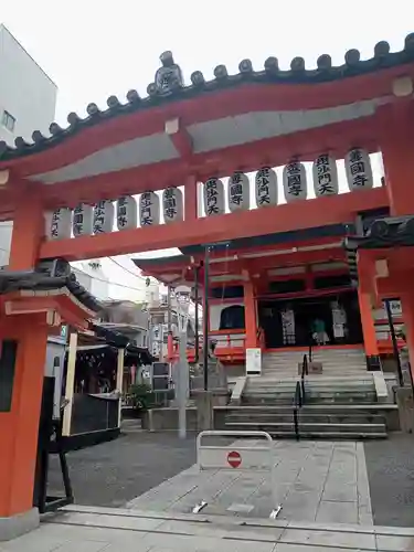 善國寺の山門