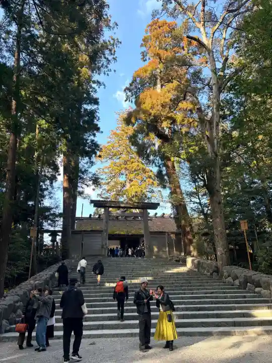 伊勢神宮内宮(皇大神宮)の{uncategorized: "未分類", other: "その他", undefined: "問題あり", building: "その他建物", grave: "お墓", sacred_gate: "鳥居", guardian: "狛犬", statue: "像", buddha: "仏像", history: "歴史", nature: "自然", garden: "庭園", animal: "動物", pagoda: "塔", temizu: "手水舎", mountain_gate: "山門・神門", sanctuary: "本殿・本堂", subordinate: "末社・摂社", art: "芸術", scenery: "景色", jizo: "地蔵", ema: "絵馬", goshuin: "御朱印", omikuji: "おみくじ", items: "授与品その他", amulet: "お守り", goshuincho: "御朱印帳", eats: "食事", festival: "お祭り", votive_dance: "神楽", shichigosan: "七五三参", wedding: "結婚式", experience: "体験その他", initially: "初詣", around: "周辺", anti_infection: "感染症対策"}