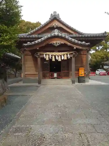 名島神社の本殿