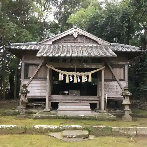 南方神社の本殿