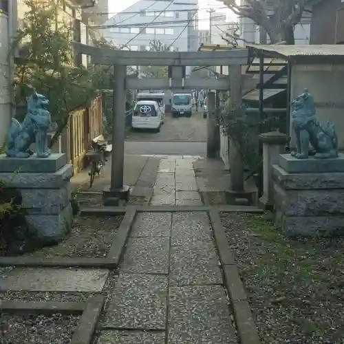 寄木神社の鳥居