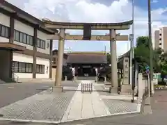 鶴見神社の鳥居