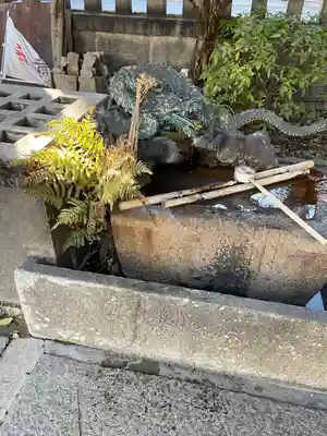 満足稲荷神社の手水舎