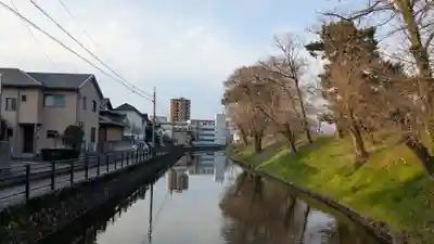 岩崎神社の周辺