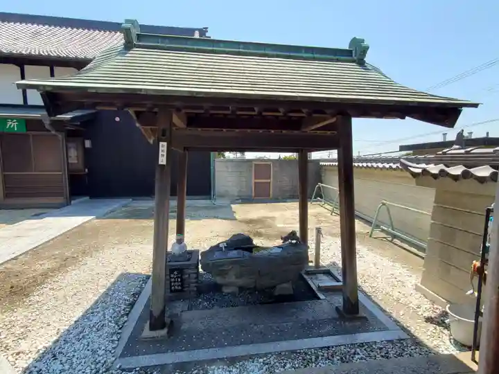 極楽寺の手水舎