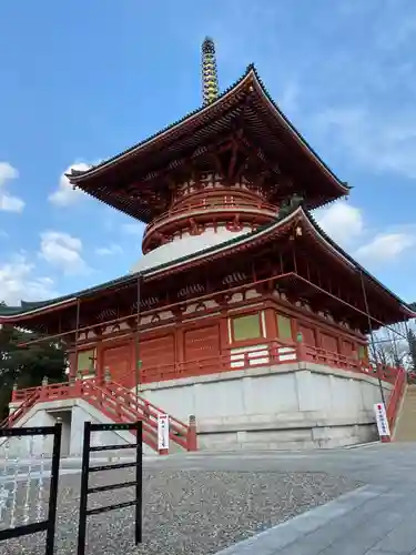 成田山新勝寺の塔