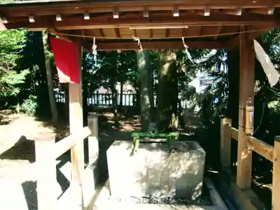 三軒地稲荷神社の手水舎