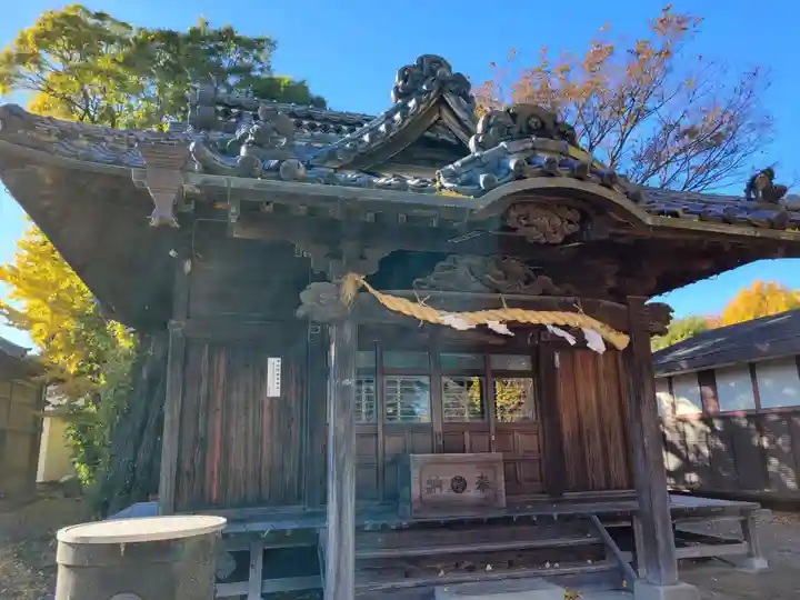 六月八幡神社の本殿・本堂