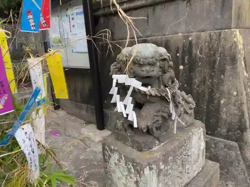 海南神社の狛犬