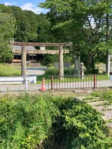 岩尾神社の鳥居