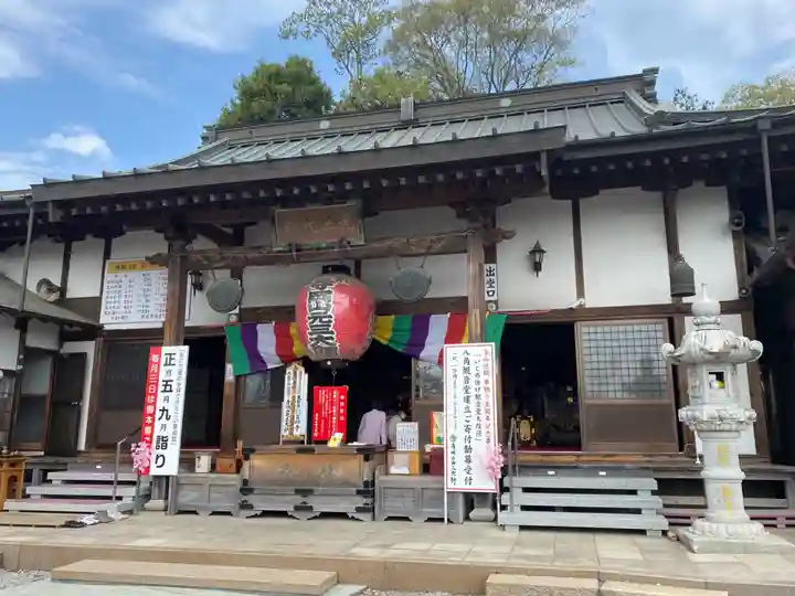 寺岡山元三大師の本殿・本堂