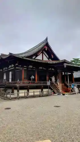 法隆寺の本殿