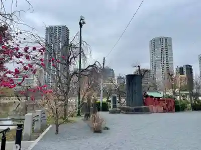 寛永寺不忍池弁天堂の{uncategorized: "未分類", other: "その他", undefined: "問題あり", building: "その他建物", grave: "お墓", sacred_gate: "鳥居", guardian: "狛犬", statue: "像", buddha: "仏像", history: "歴史", nature: "自然", garden: "庭園", animal: "動物", pagoda: "塔", temizu: "手水舎", mountain_gate: "山門・神門", sanctuary: "本殿・本堂", subordinate: "末社・摂社", art: "芸術", scenery: "景色", jizo: "地蔵", ema: "絵馬", goshuin: "御朱印", omikuji: "おみくじ", items: "授与品その他", amulet: "お守り", goshuincho: "御朱印帳", eats: "食事", festival: "お祭り", votive_dance: "神楽", shichigosan: "七五三参", wedding: "結婚式", experience: "体験その他", initially: "初詣", around: "周辺", anti_infection: "感染症対策"}