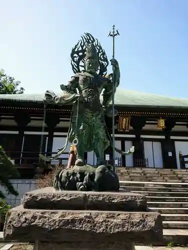 長勝寺の像