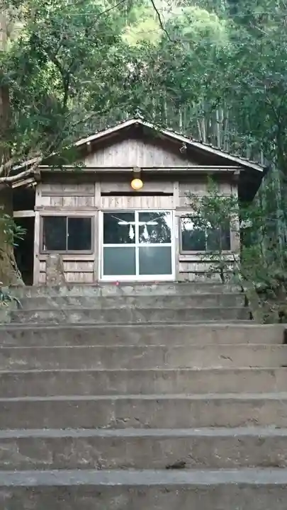 諏訪神社の本殿・本堂