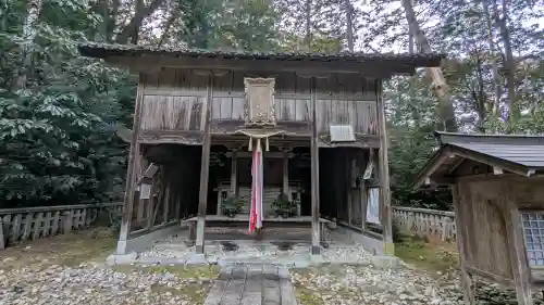 天満神社の{uncategorized: "未分類", other: "その他", undefined: "問題あり", building: "その他建物", grave: "お墓", sacred_gate: "鳥居", guardian: "狛犬", statue: "像", buddha: "仏像", history: "歴史", nature: "自然", garden: "庭園", animal: "動物", pagoda: "塔", temizu: "手水舎", mountain_gate: "山門・神門", sanctuary: "本殿・本堂", subordinate: "末社・摂社", art: "芸術", scenery: "景色", jizo: "地蔵", ema: "絵馬", goshuin: "御朱印", omikuji: "おみくじ", items: "授与品その他", amulet: "お守り", goshuincho: "御朱印帳", eats: "食事", festival: "お祭り", votive_dance: "神楽", shichigosan: "七五三参", wedding: "結婚式", experience: "体験その他", initially: "初詣", around: "周辺", anti_infection: "感染症対策"}