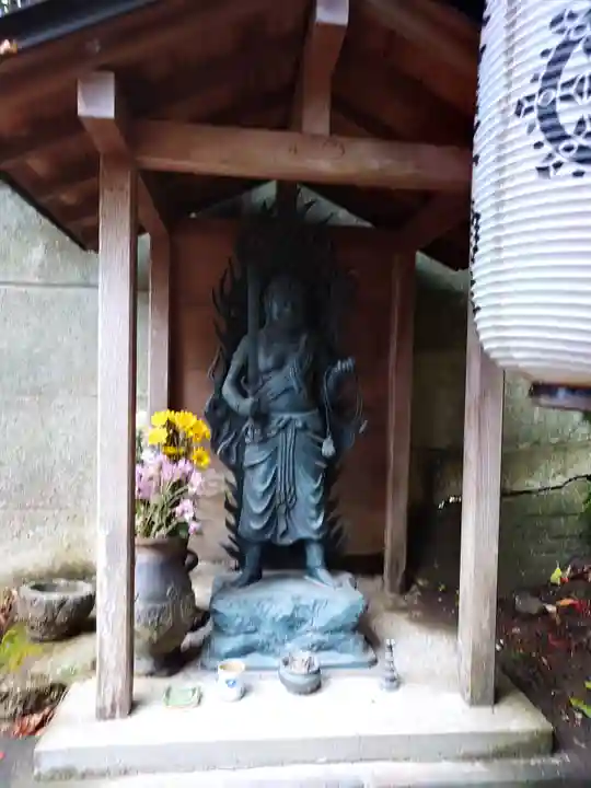 岩窟不動尊(巌窟不動尊/窟堂不動尊/窟堂/岩屋堂)の仏像