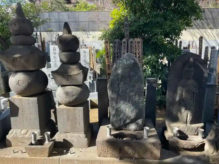 大泉寺の{uncategorized: "未分類", other: "その他", undefined: "問題あり", building: "その他建物", grave: "お墓", sacred_gate: "鳥居", guardian: "狛犬", statue: "像", buddha: "仏像", history: "歴史", nature: "自然", garden: "庭園", animal: "動物", pagoda: "塔", temizu: "手水舎", mountain_gate: "山門・神門", sanctuary: "本殿・本堂", subordinate: "末社・摂社", art: "芸術", scenery: "景色", jizo: "地蔵", ema: "絵馬", goshuin: "御朱印", omikuji: "おみくじ", items: "授与品その他", amulet: "お守り", goshuincho: "御朱印帳", eats: "食事", festival: "お祭り", votive_dance: "神楽", shichigosan: "七五三参", wedding: "結婚式", experience: "体験その他", initially: "初詣", around: "周辺", anti_infection: "感染症対策"}