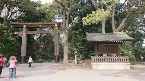 明治神宮の鳥居