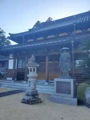 盤脚院の本殿・本堂