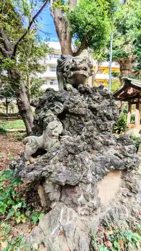 前原御嶽神社の狛犬