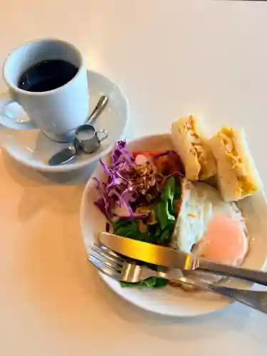 熊野神社の{uncategorized: "未分類", other: "その他", undefined: "問題あり", building: "その他建物", grave: "お墓", sacred_gate: "鳥居", guardian: "狛犬", statue: "像", buddha: "仏像", history: "歴史", nature: "自然", garden: "庭園", animal: "動物", pagoda: "塔", temizu: "手水舎", mountain_gate: "山門・神門", sanctuary: "本殿・本堂", subordinate: "末社・摂社", art: "芸術", scenery: "景色", jizo: "地蔵", ema: "絵馬", goshuin: "御朱印", omikuji: "おみくじ", items: "授与品その他", amulet: "お守り", goshuincho: "御朱印帳", eats: "食事", festival: "お祭り", votive_dance: "神楽", shichigosan: "七五三参", wedding: "結婚式", experience: "体験その他", initially: "初詣", around: "周辺", anti_infection: "感染症対策"}