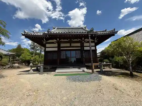 叡福寺の{uncategorized: "未分類", other: "その他", undefined: "問題あり", building: "その他建物", grave: "お墓", sacred_gate: "鳥居", guardian: "狛犬", statue: "像", buddha: "仏像", history: "歴史", nature: "自然", garden: "庭園", animal: "動物", pagoda: "塔", temizu: "手水舎", mountain_gate: "山門・神門", sanctuary: "本殿・本堂", subordinate: "末社・摂社", art: "芸術", scenery: "景色", jizo: "地蔵", ema: "絵馬", goshuin: "御朱印", omikuji: "おみくじ", items: "授与品その他", amulet: "お守り", goshuincho: "御朱印帳", eats: "食事", festival: "お祭り", votive_dance: "神楽", shichigosan: "七五三参", wedding: "結婚式", experience: "体験その他", initially: "初詣", around: "周辺", anti_infection: "感染症対策"}
