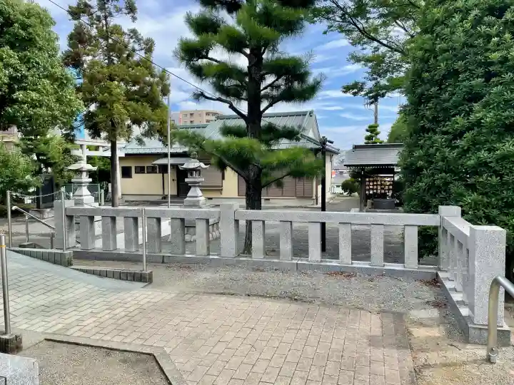 大棚・中川杉山神社(神奈川県)