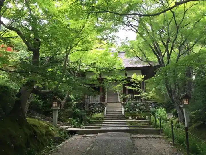 常寂光寺の山門・神門