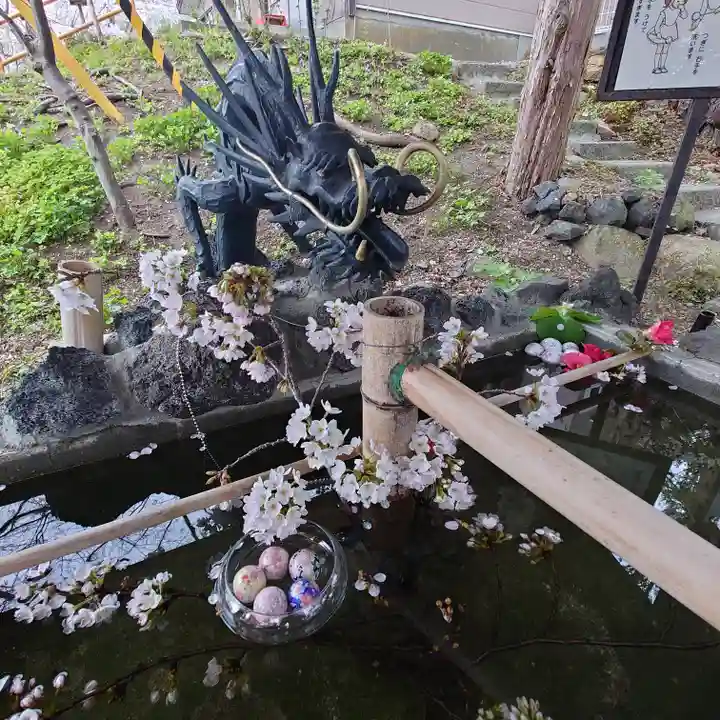 虻田神社の手水舎