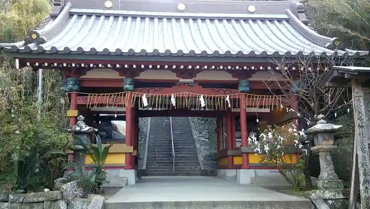 洲崎神社の山門・神門
