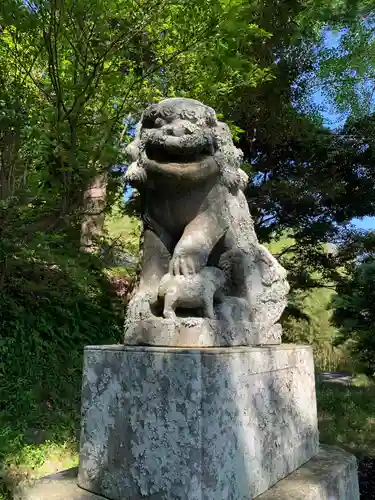 八雲神社の狛犬