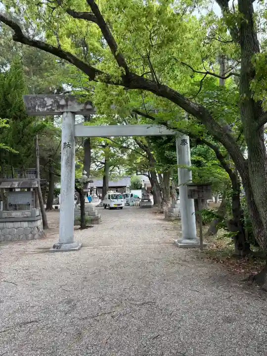 小垣江神明神社の{uncategorized: "未分類", other: "その他", undefined: "問題あり", building: "その他建物", grave: "お墓", sacred_gate: "鳥居", guardian: "狛犬", statue: "像", buddha: "仏像", history: "歴史", nature: "自然", garden: "庭園", animal: "動物", pagoda: "塔", temizu: "手水舎", mountain_gate: "山門・神門", sanctuary: "本殿・本堂", subordinate: "末社・摂社", art: "芸術", scenery: "景色", jizo: "地蔵", ema: "絵馬", goshuin: "御朱印", omikuji: "おみくじ", items: "授与品その他", amulet: "お守り", goshuincho: "御朱印帳", eats: "食事", festival: "お祭り", votive_dance: "神楽", shichigosan: "七五三参", wedding: "結婚式", experience: "体験その他", initially: "初詣", around: "周辺", anti_infection: "感染症対策"}