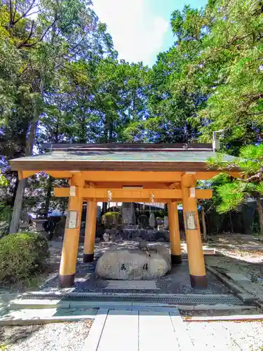 神明社（本郷）の手水舎