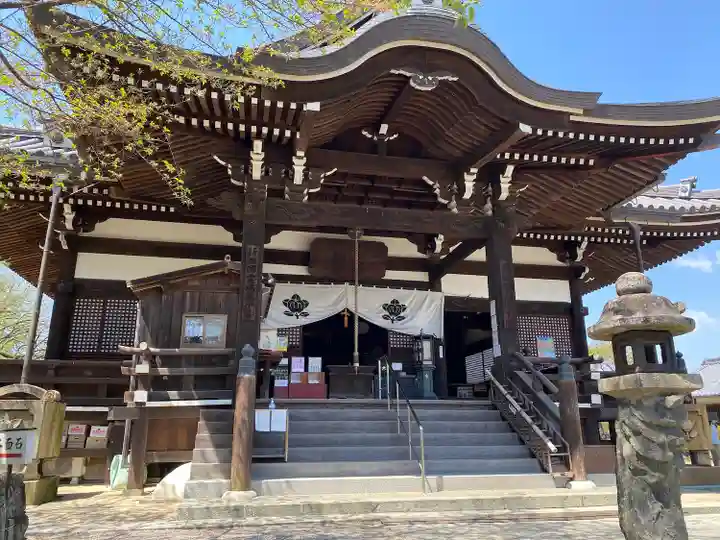 橘寺の本殿・本堂