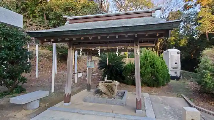 楯崎神社の手水舎