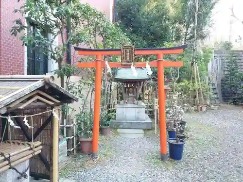 三田春日神社の末社・摂社