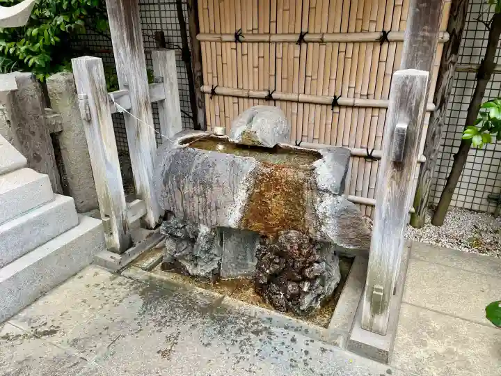 第六天社の{uncategorized: "未分類", other: "その他", undefined: "問題あり", building: "その他建物", grave: "お墓", sacred_gate: "鳥居", guardian: "狛犬", statue: "像", buddha: "仏像", history: "歴史", nature: "自然", garden: "庭園", animal: "動物", pagoda: "塔", temizu: "手水舎", mountain_gate: "山門・神門", sanctuary: "本殿・本堂", subordinate: "末社・摂社", art: "芸術", scenery: "景色", jizo: "地蔵", ema: "絵馬", goshuin: "御朱印", omikuji: "おみくじ", items: "授与品その他", amulet: "お守り", goshuincho: "御朱印帳", eats: "食事", festival: "お祭り", votive_dance: "神楽", shichigosan: "七五三参", wedding: "結婚式", experience: "体験その他", initially: "初詣", around: "周辺", anti_infection: "感染症対策"}