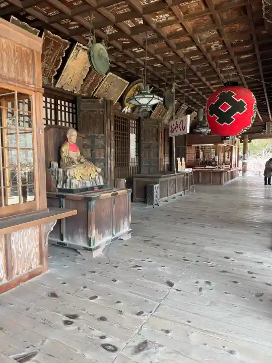 粉河寺の{uncategorized: "未分類", other: "その他", undefined: "問題あり", building: "その他建物", grave: "お墓", sacred_gate: "鳥居", guardian: "狛犬", statue: "像", buddha: "仏像", history: "歴史", nature: "自然", garden: "庭園", animal: "動物", pagoda: "塔", temizu: "手水舎", mountain_gate: "山門・神門", sanctuary: "本殿・本堂", subordinate: "末社・摂社", art: "芸術", scenery: "景色", jizo: "地蔵", ema: "絵馬", goshuin: "御朱印", omikuji: "おみくじ", items: "授与品その他", amulet: "お守り", goshuincho: "御朱印帳", eats: "食事", festival: "お祭り", votive_dance: "神楽", shichigosan: "七五三参", wedding: "結婚式", experience: "体験その他", initially: "初詣", around: "周辺", anti_infection: "感染症対策"}