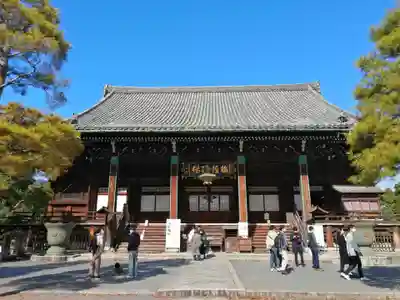 清凉寺の本殿・本堂