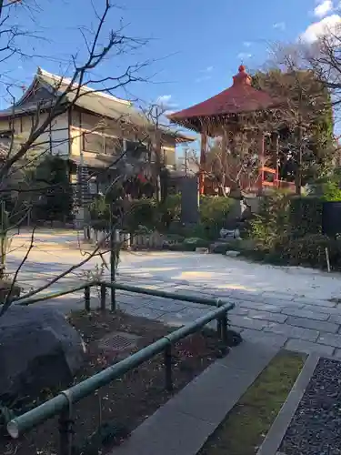 満行寺の本殿・本堂