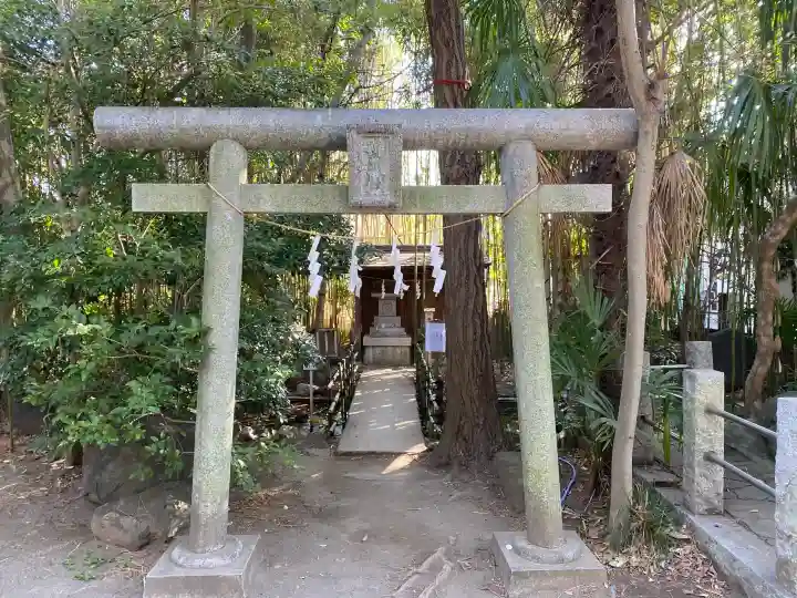 篠崎浅間神社の{uncategorized: "未分類", other: "その他", undefined: "問題あり", building: "その他建物", grave: "お墓", sacred_gate: "鳥居", guardian: "狛犬", statue: "像", buddha: "仏像", history: "歴史", nature: "自然", garden: "庭園", animal: "動物", pagoda: "塔", temizu: "手水舎", mountain_gate: "山門・神門", sanctuary: "本殿・本堂", subordinate: "末社・摂社", art: "芸術", scenery: "景色", jizo: "地蔵", ema: "絵馬", goshuin: "御朱印", omikuji: "おみくじ", items: "授与品その他", amulet: "お守り", goshuincho: "御朱印帳", eats: "食事", festival: "お祭り", votive_dance: "神楽", shichigosan: "七五三参", wedding: "結婚式", experience: "体験その他", initially: "初詣", around: "周辺", anti_infection: "感染症対策"}