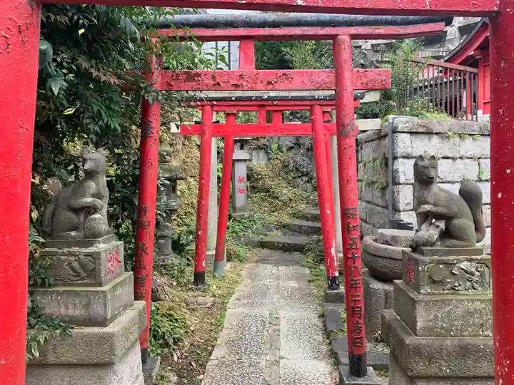 成田山横浜別院延命院の末社・摂社