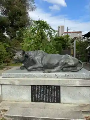 布多天神社の像