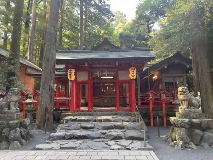 椿岸神社の{uncategorized: "未分類", other: "その他", undefined: "問題あり", building: "その他建物", grave: "お墓", sacred_gate: "鳥居", guardian: "狛犬", statue: "像", buddha: "仏像", history: "歴史", nature: "自然", garden: "庭園", animal: "動物", pagoda: "塔", temizu: "手水舎", mountain_gate: "山門・神門", sanctuary: "本殿・本堂", subordinate: "末社・摂社", art: "芸術", scenery: "景色", jizo: "地蔵", ema: "絵馬", goshuin: "御朱印", omikuji: "おみくじ", items: "授与品その他", amulet: "お守り", goshuincho: "御朱印帳", eats: "食事", festival: "お祭り", votive_dance: "神楽", shichigosan: "七五三参", wedding: "結婚式", experience: "体験その他", initially: "初詣", around: "周辺", anti_infection: "感染症対策"}