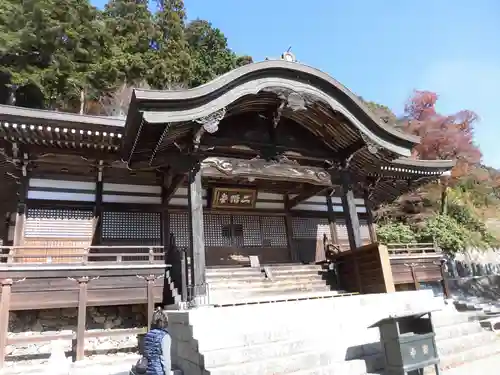 勝尾寺の本殿・本堂
