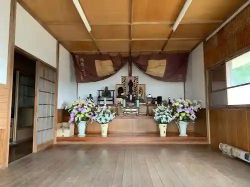 飛塚堂の本殿・本堂